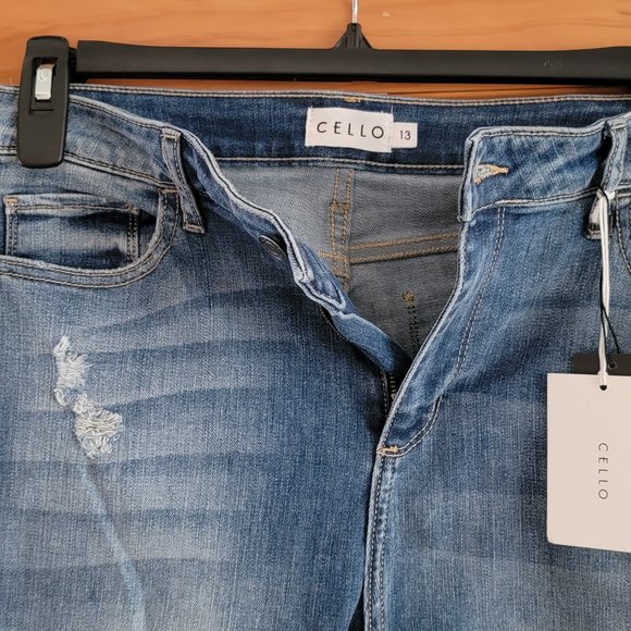 Cello Cropped Skinny Jeans size 13 (NWT) - Picture 4 of 6